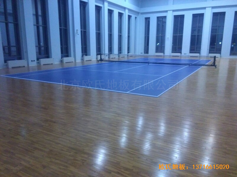 甘肅敦煌大酒店羽毛球館運(yùn)動(dòng)木地板安裝案例4