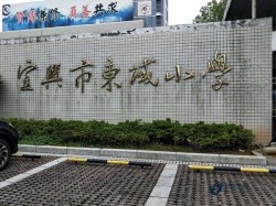 松木籃球體育地板廠家報(bào)價(jià)