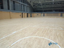 懸浮式運(yùn)動(dòng)場(chǎng)地地板施工步驟
