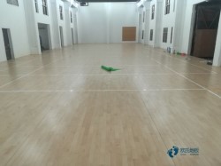 較好的體育場地地板施工隊(duì)