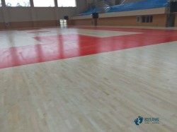 懸浮式體育場(chǎng)木地板施工步驟