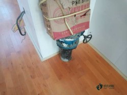 較好的運(yùn)動場館地板施工
