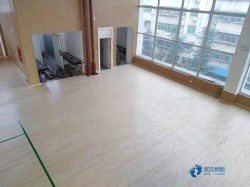 柞木運動館木地板保養(yǎng)方法