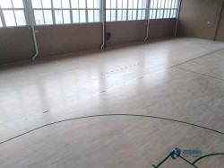 懸浮式體育場館地板施工