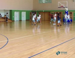 用什么運動型木地板安裝公司