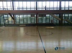 懸浮式運(yùn)動(dòng)木地板施工流程