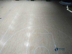 用什么籃球體育地板安裝公司
