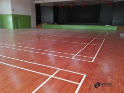 較好的籃球場地板施工隊(duì)